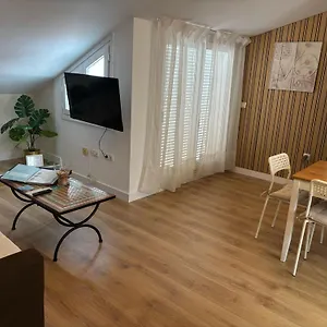 https://apartamentos-maribel-malaga.1costadelsol.com